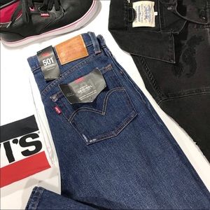 28 501 Levi’s